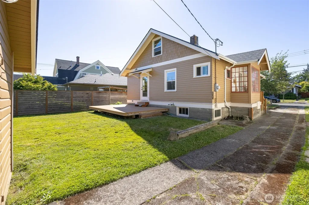 2110 G Street Bellingham WA 98225