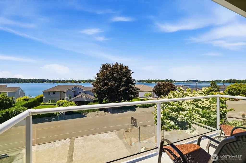 3221 196th Avenue Ct E Lake Tapps WA 98391
