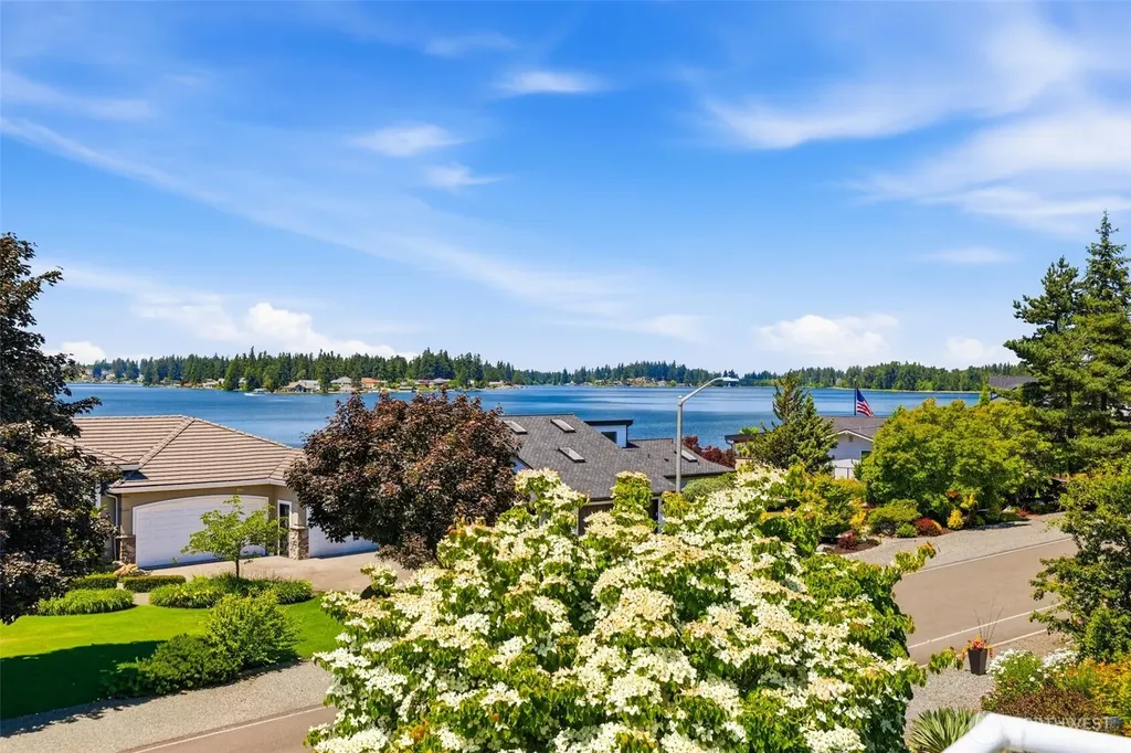 3221 196th Avenue Ct E Lake Tapps WA 98391