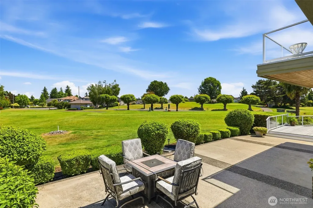 3221 196th Avenue Ct E Lake Tapps WA 98391