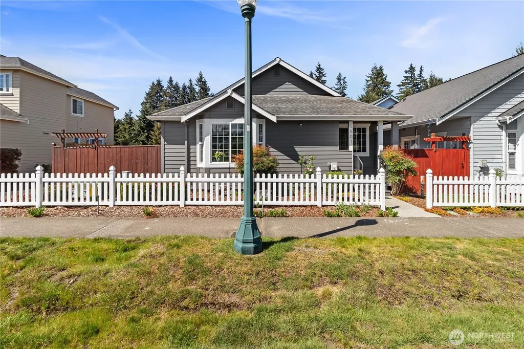 5501 Hamptons Street SE Olympia WA 98501
