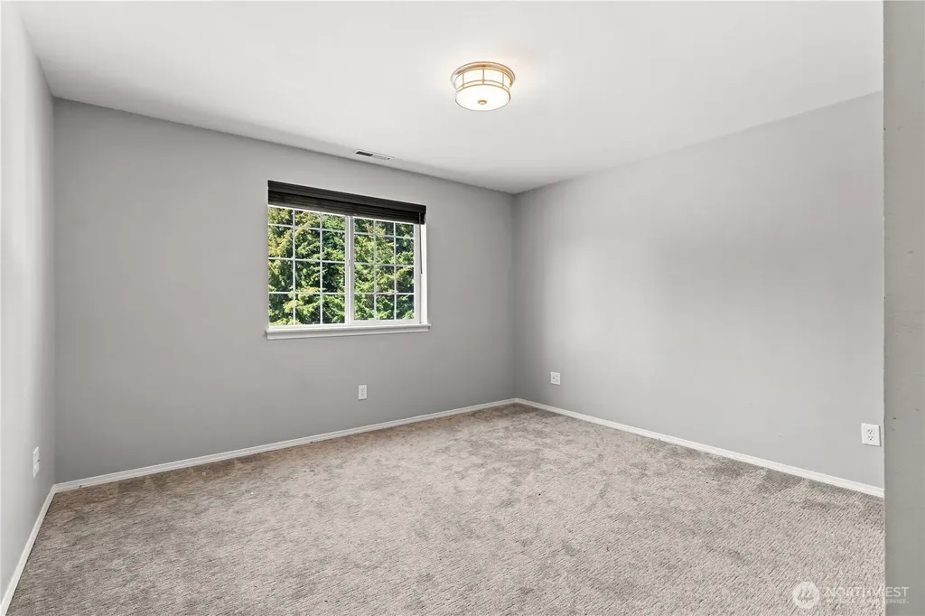 5501 Hamptons Street SE Olympia WA 98501
