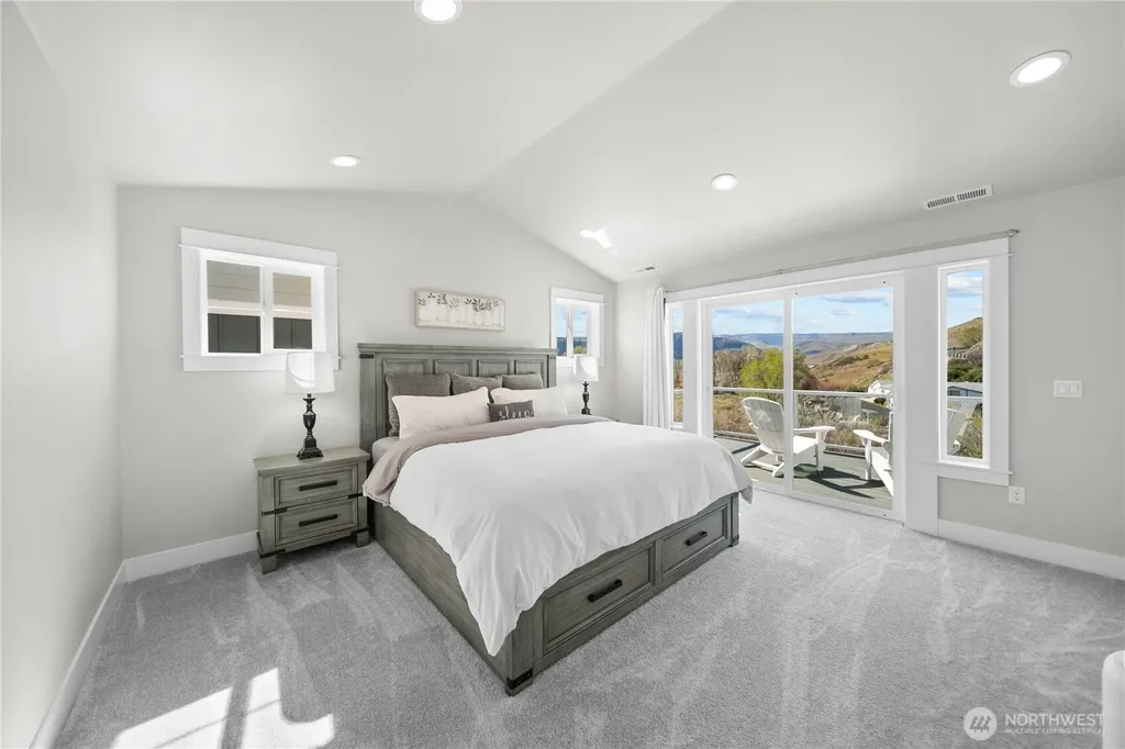 9464 Yakima Lane NW Quincy WA 98848