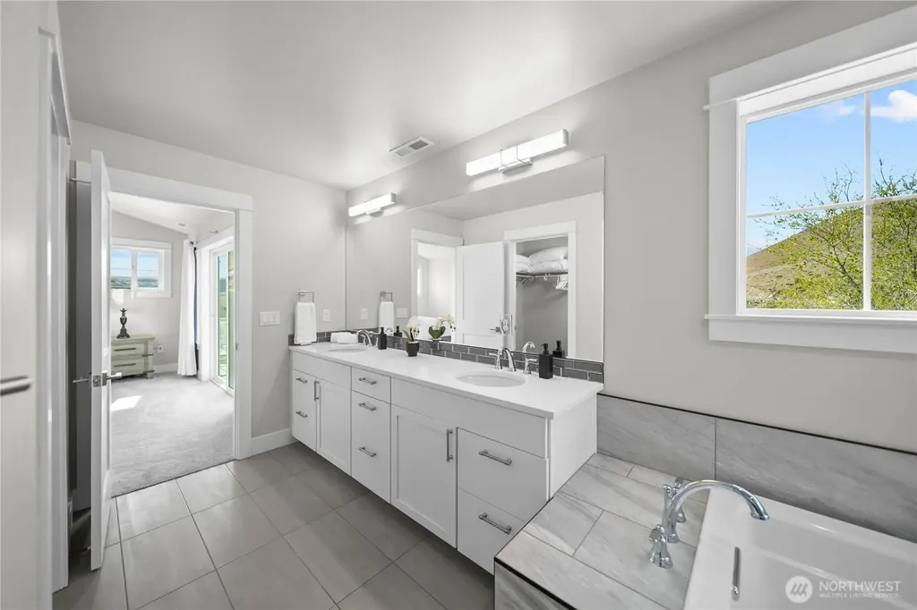9464 Yakima Lane NW Quincy WA 98848