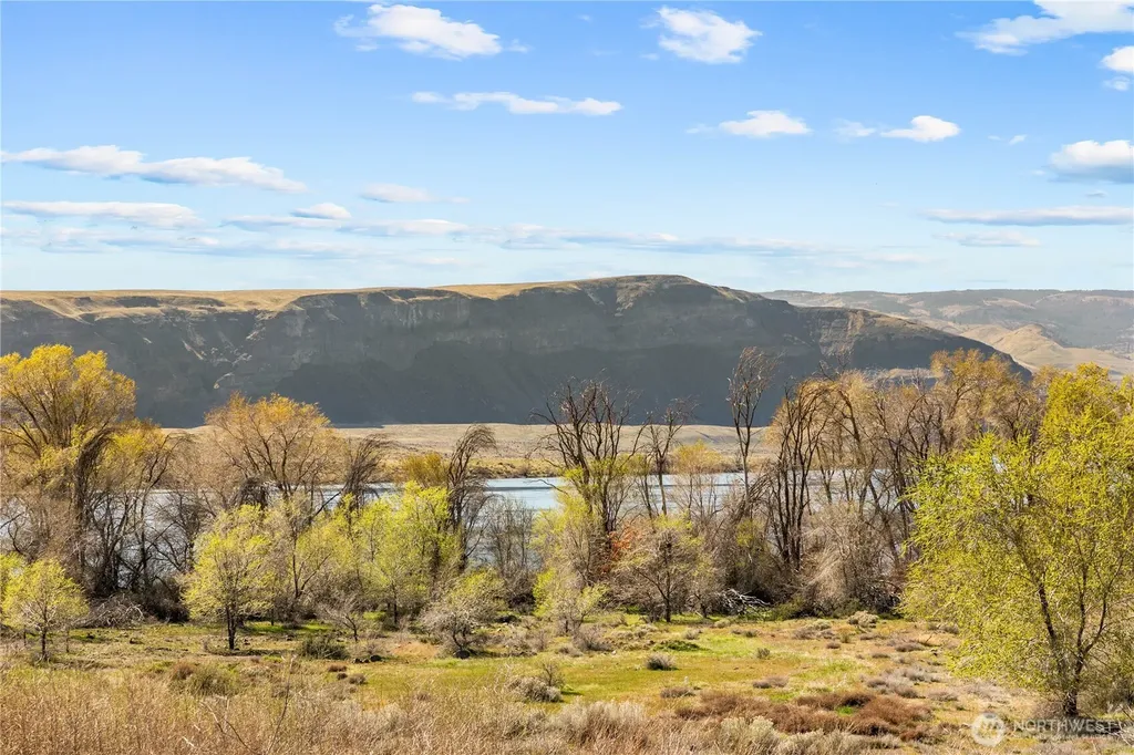 9464 Yakima Lane NW Quincy WA 98848