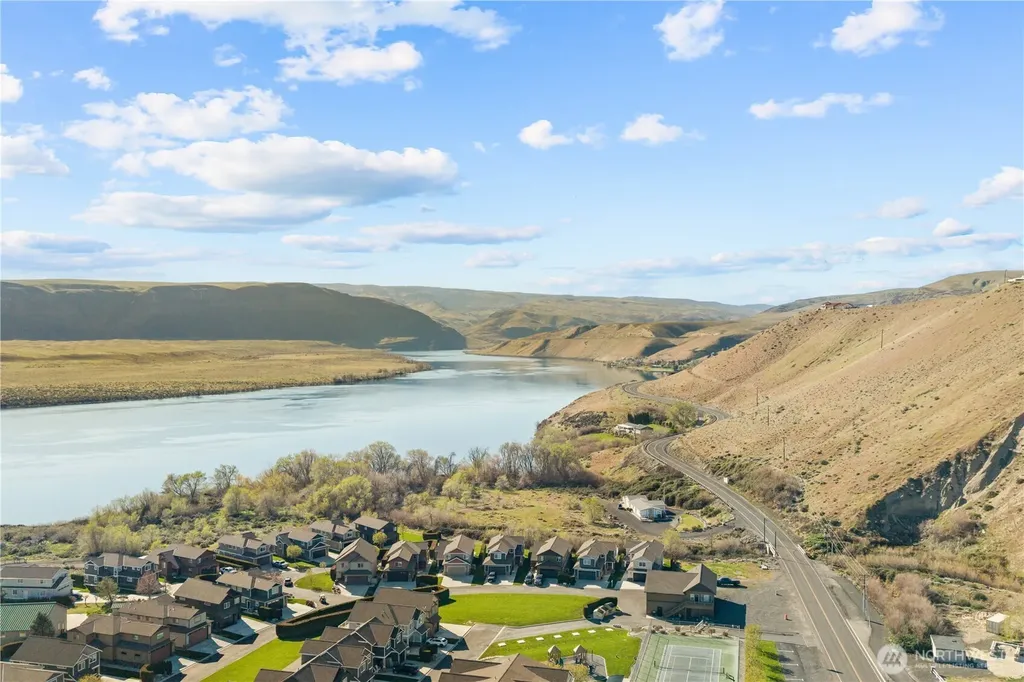 9464 Yakima Lane NW Quincy WA 98848