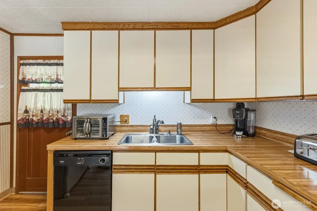 123 Niemi Road Longview WA 98632