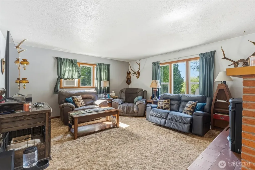 123 Niemi Road Longview WA 98632