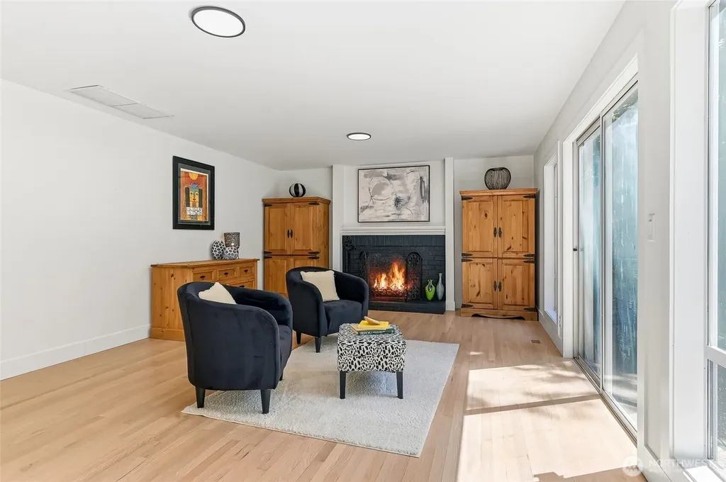 22235 NE 54th Redmond WA 98053