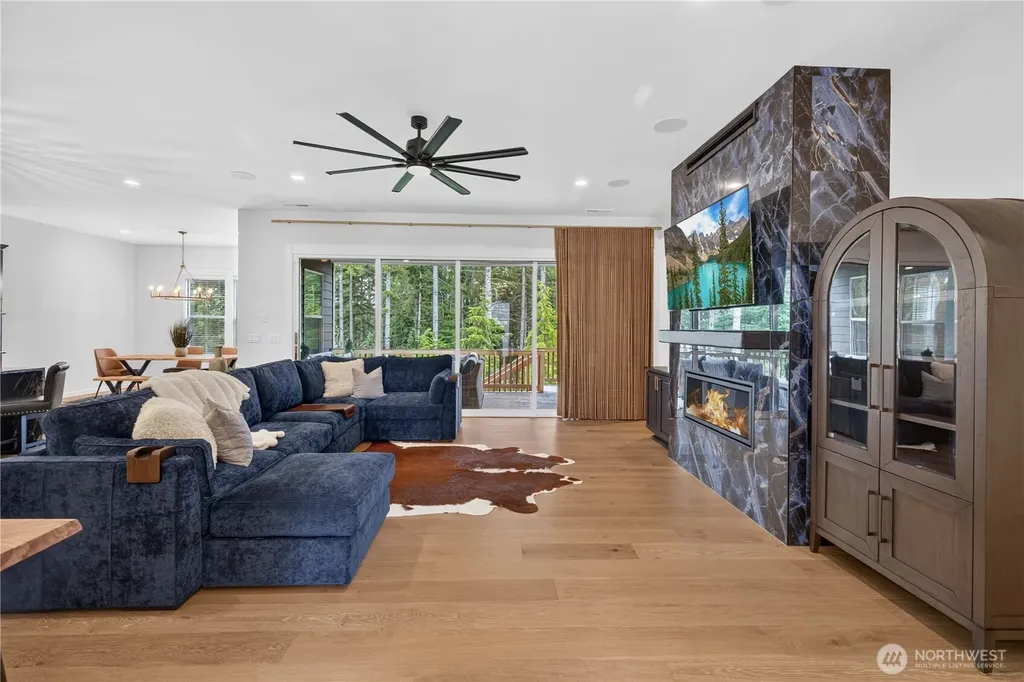 33110 Liberty Ave SE Black Diamond WA 98010