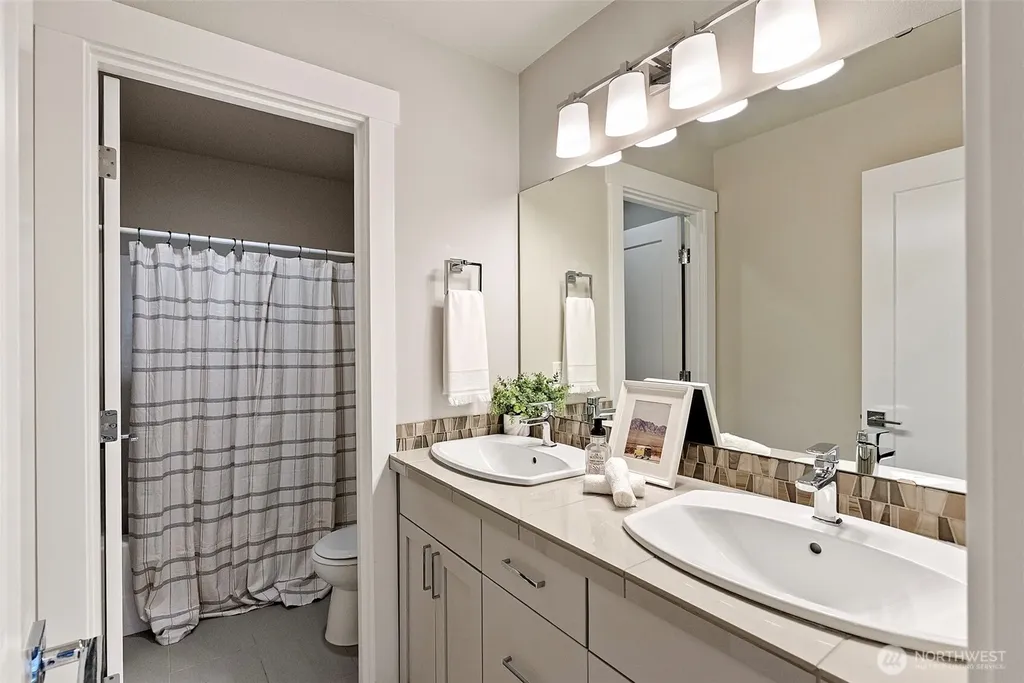 3766 Monterey Court NE Renton WA 98056