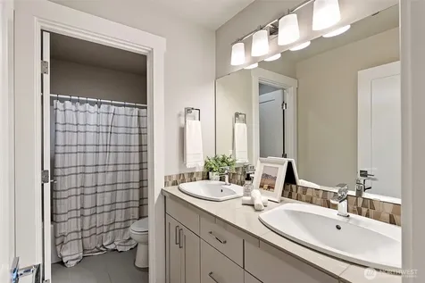 3766 Monterey Court NE Renton WA 98056