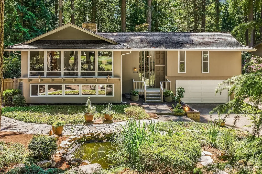 2119 Sahalee Drive W Sammamish WA 98074