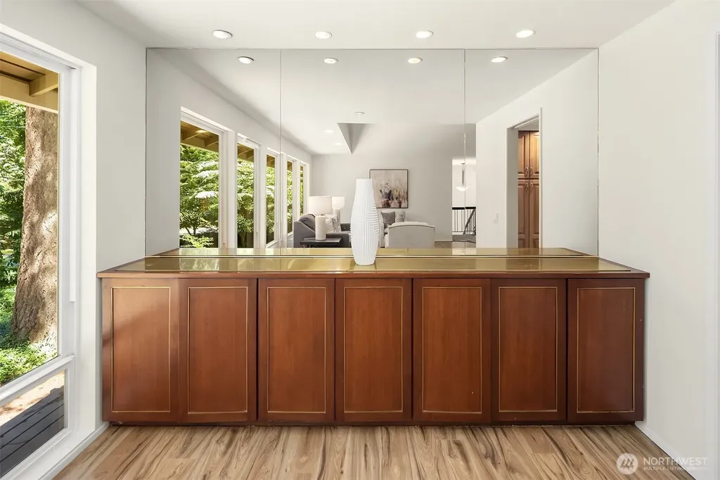 2119 Sahalee Drive W Sammamish WA 98074