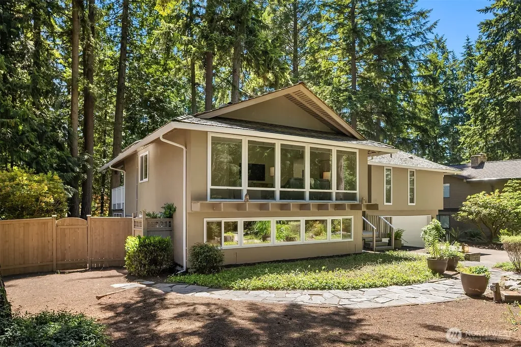 2119 Sahalee Drive W Sammamish WA 98074
