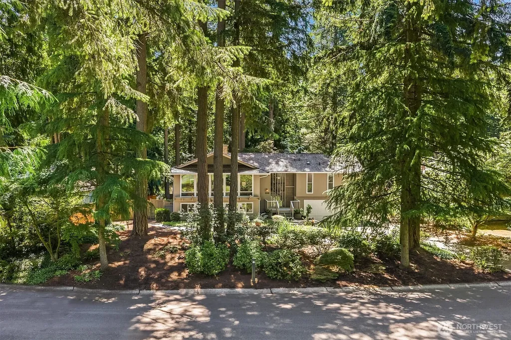 2119 Sahalee Drive W Sammamish WA 98074