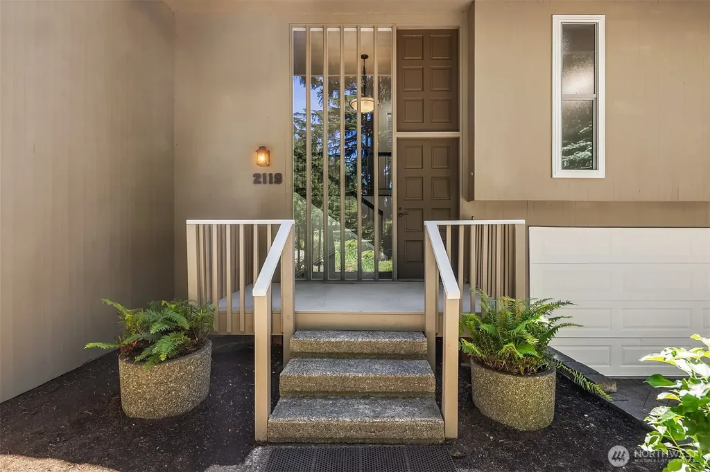 2119 Sahalee Drive W Sammamish WA 98074