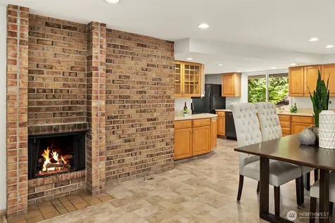 2119 Sahalee Drive W Sammamish WA 98074