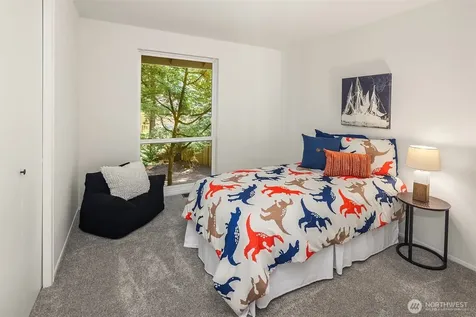 2119 Sahalee Drive W Sammamish WA 98074
