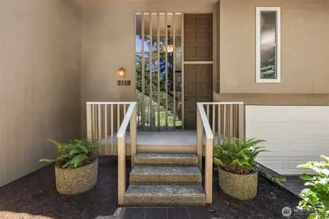 2119 Sahalee Drive W Sammamish WA 98074