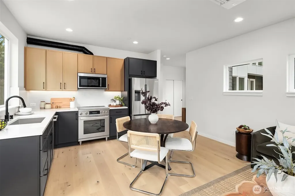 4425 Fremont Avenue N Seattle WA 98103