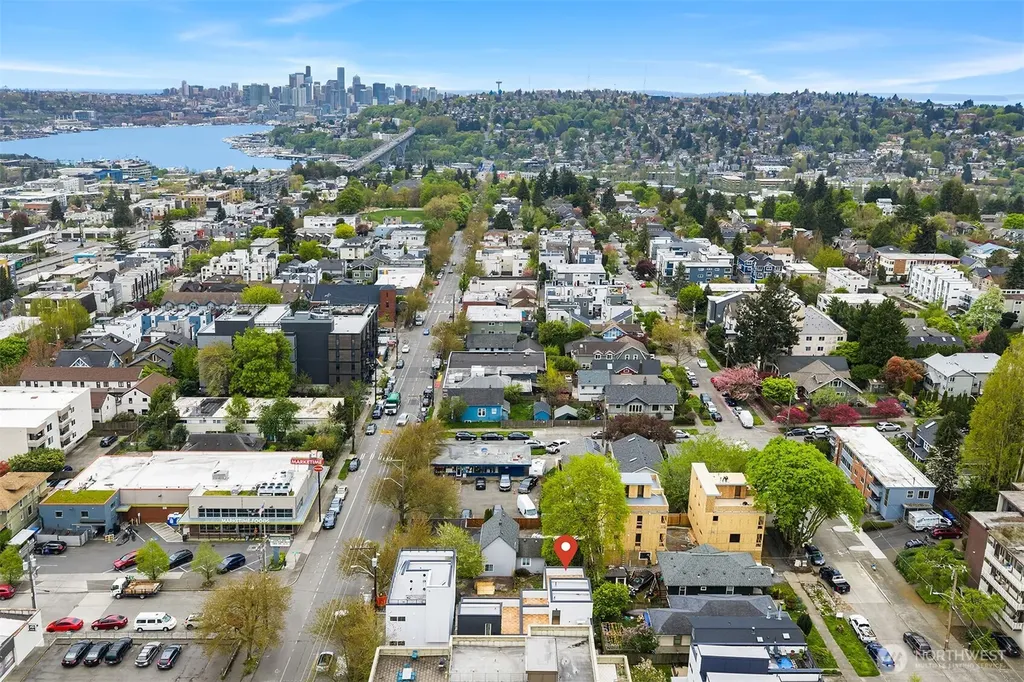 4425 Fremont Avenue N Seattle WA 98103