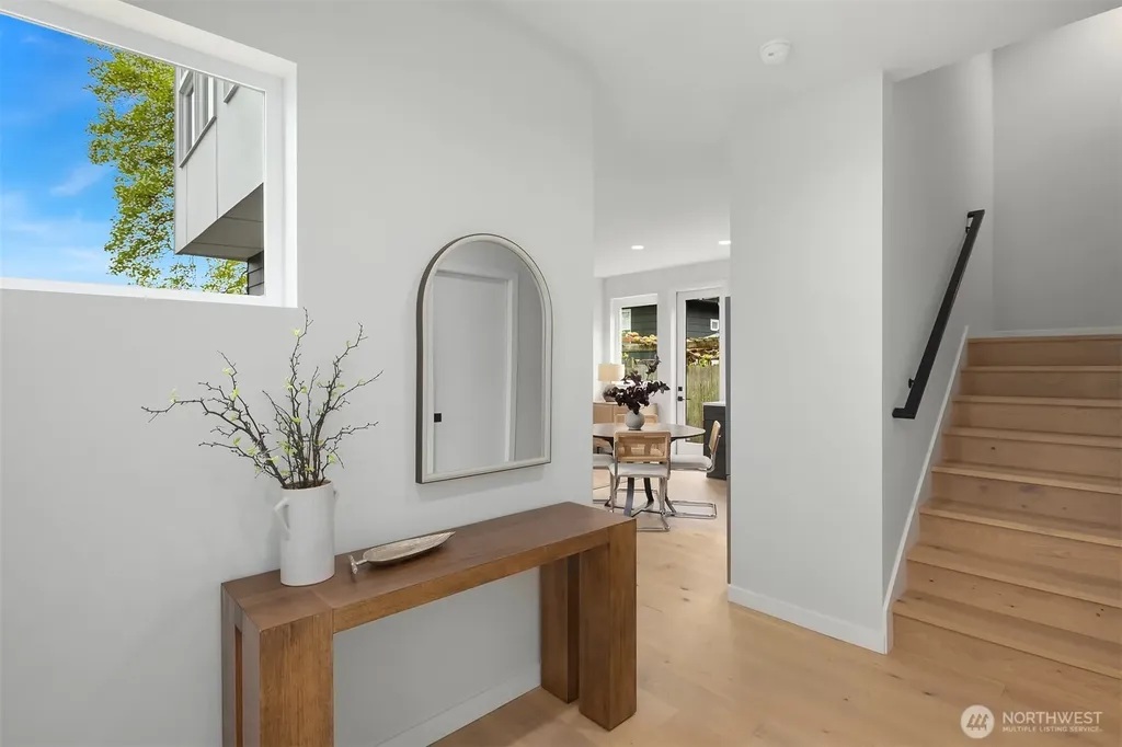 4425 Fremont Avenue N Seattle WA 98103