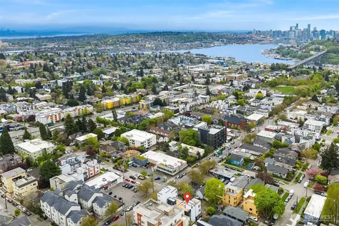 4425 Fremont Avenue N Seattle WA 98103