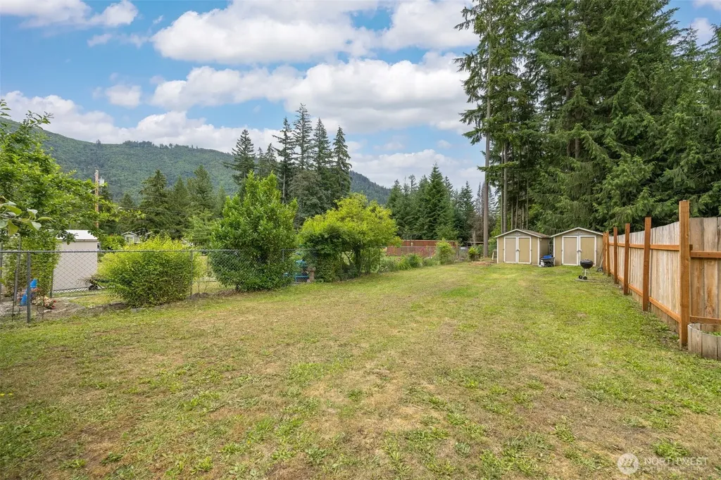 8372 Juniper Lane Maple Falls WA 98266