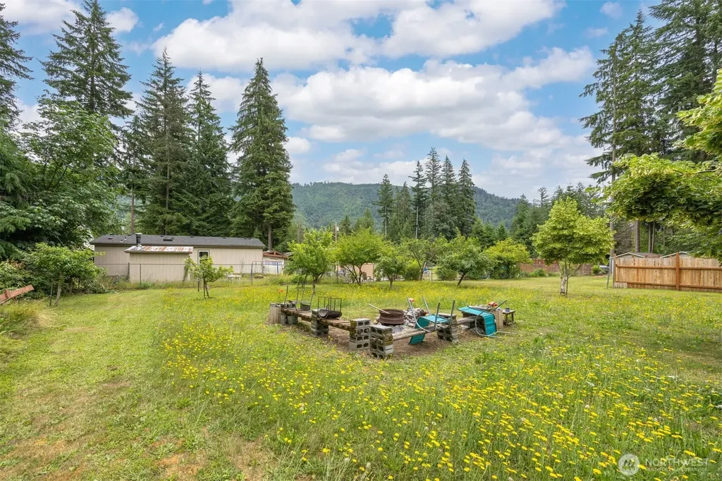 8372 Juniper Lane Maple Falls WA 98266