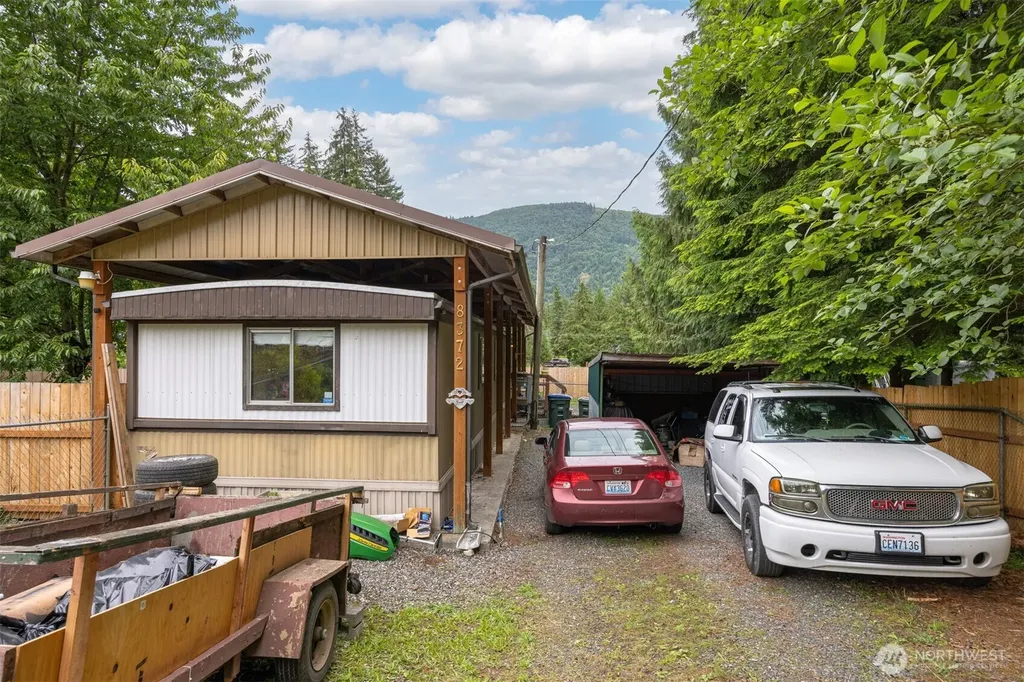8372 Juniper Lane Maple Falls WA 98266