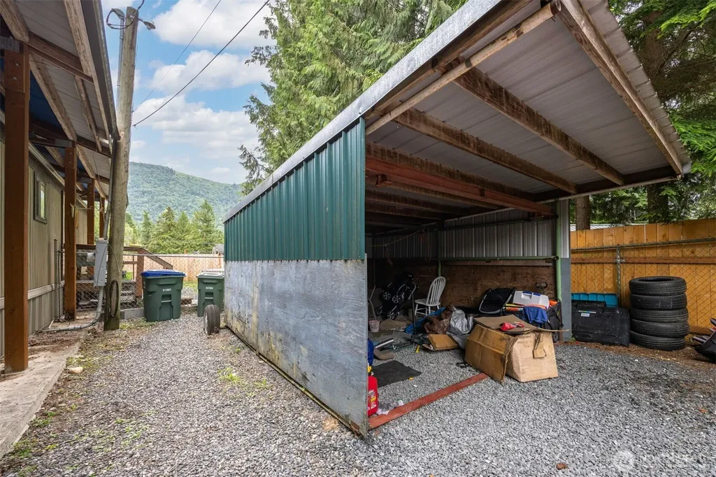 8372 Juniper Lane Maple Falls WA 98266