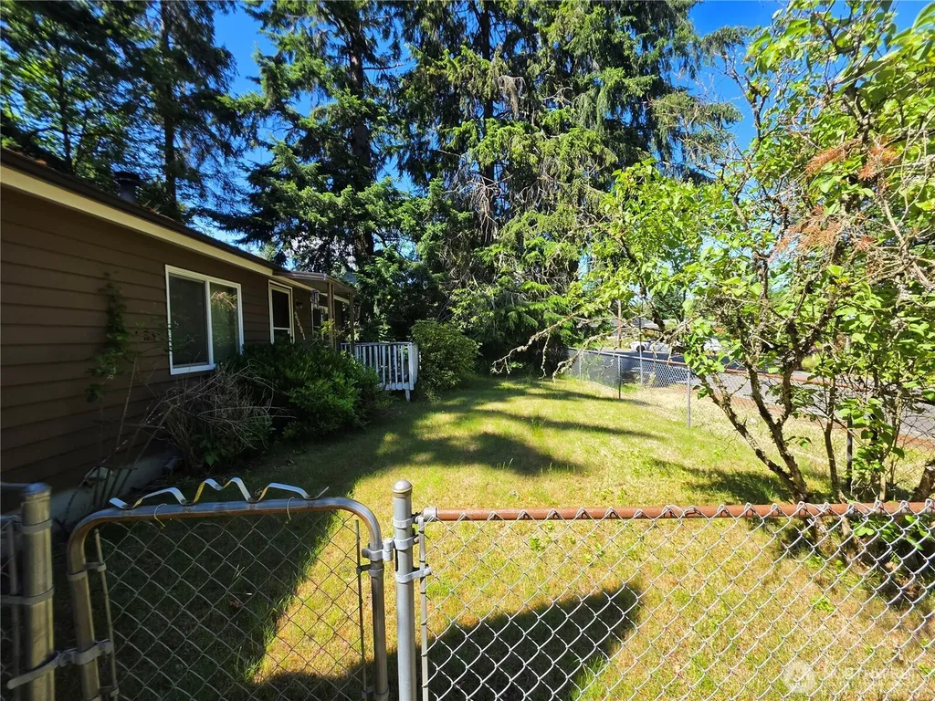3591 Pine Road Bremerton WA 98310