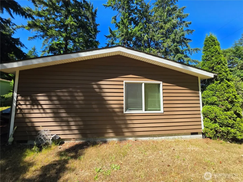 3591 Pine Road Bremerton WA 98310