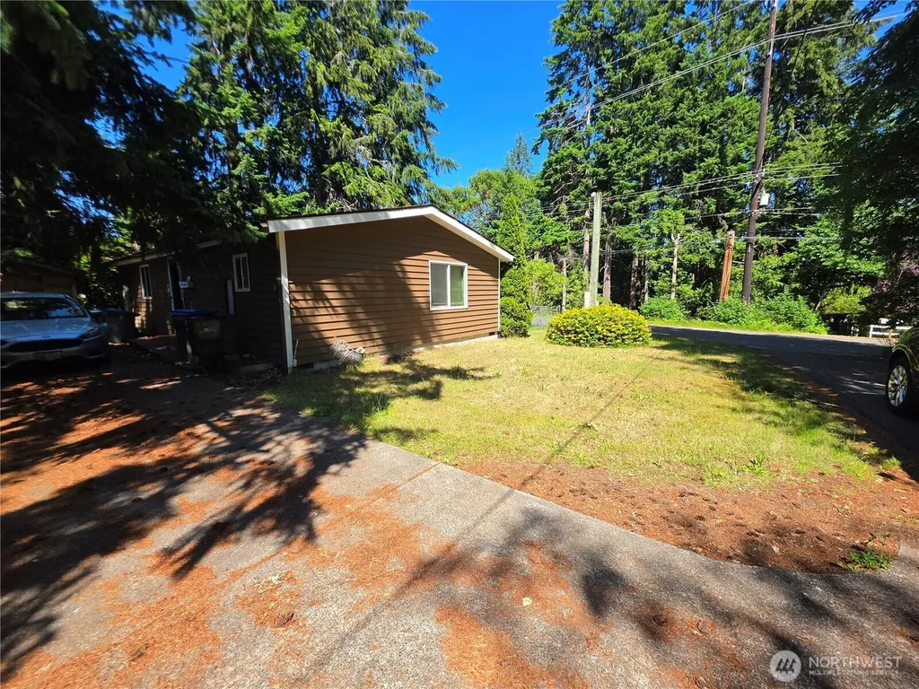 3591 Pine Road Bremerton WA 98310