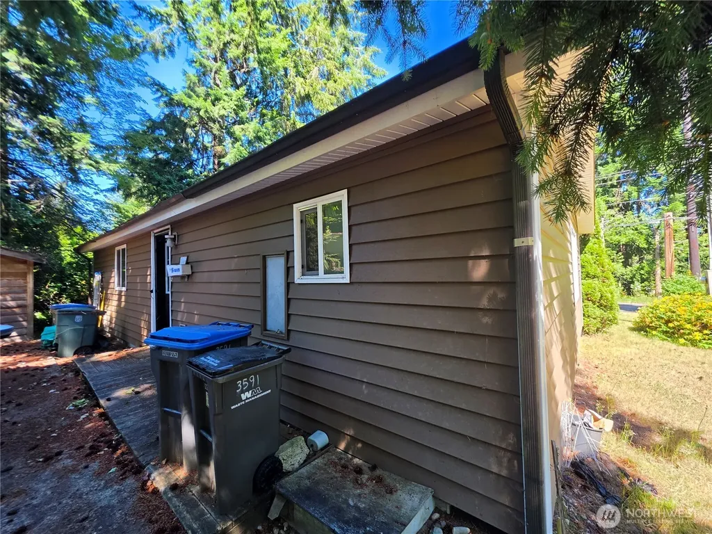 3591 Pine Road Bremerton WA 98310