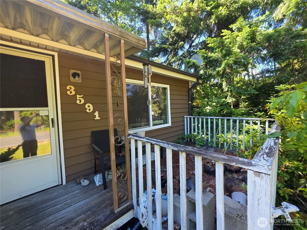 3591 Pine Road Bremerton WA 98310