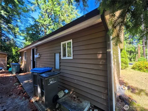 3591 Pine Road Bremerton WA 98310