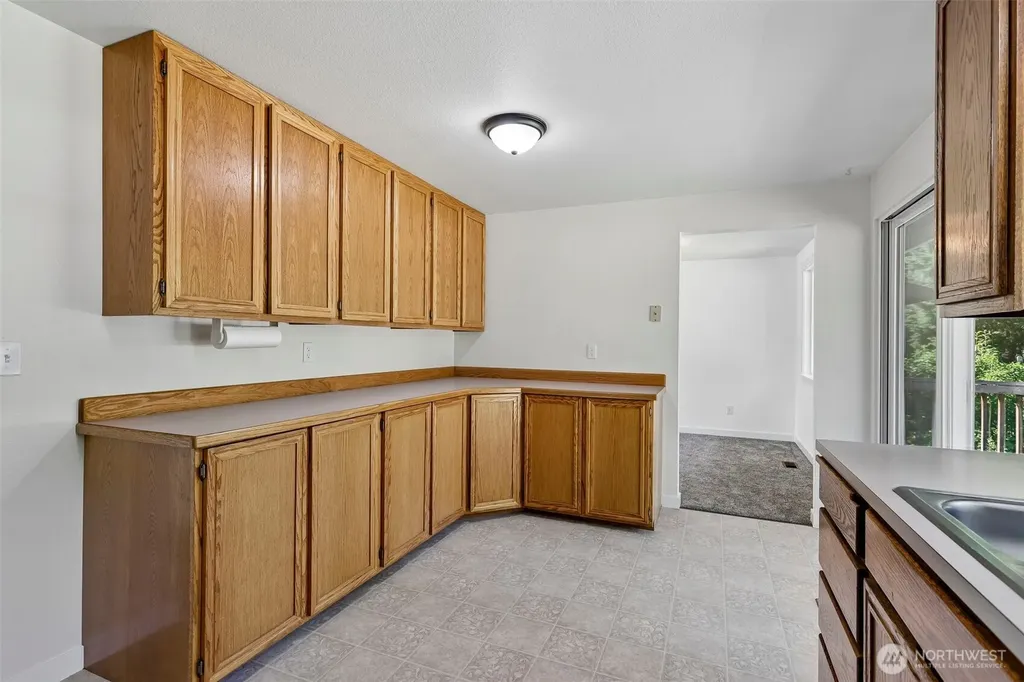 16409 92nd Avenue E Puyallup WA 98375