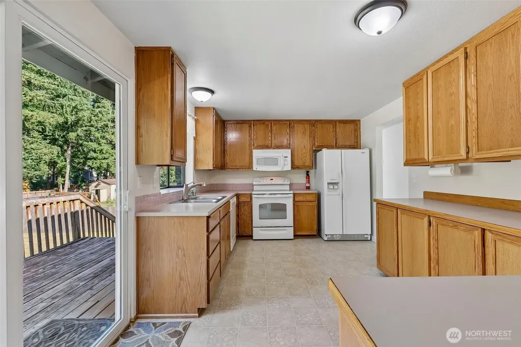 16409 92nd Avenue E Puyallup WA 98375