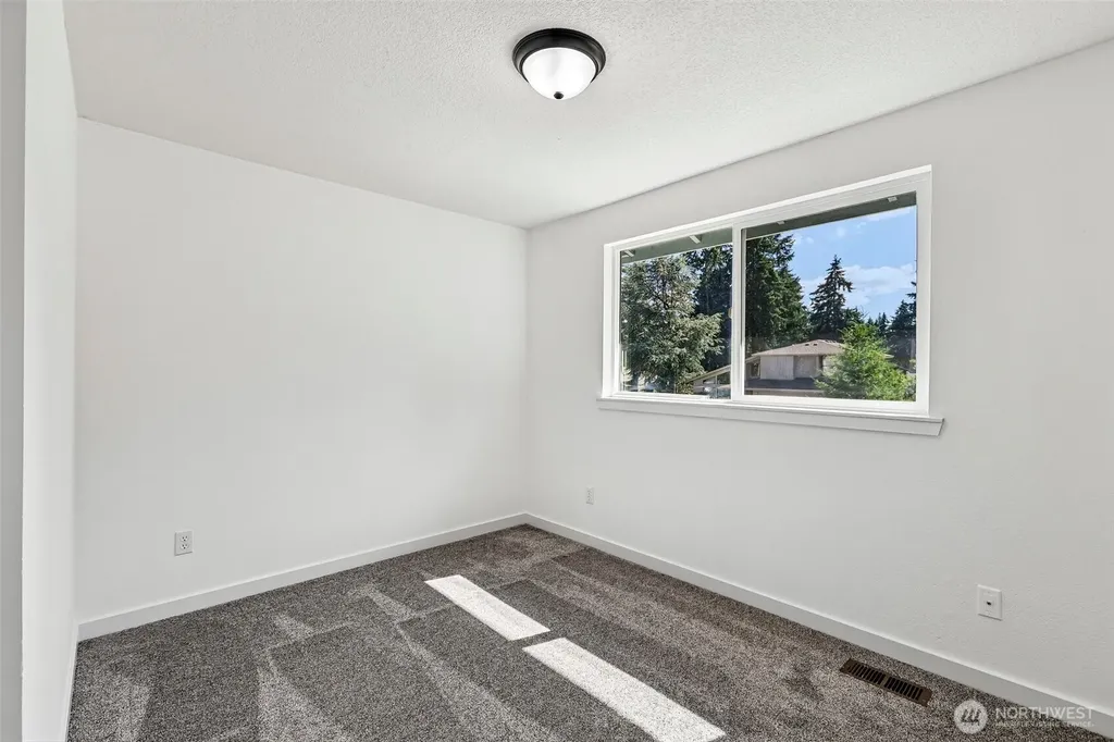 16409 92nd Avenue E Puyallup WA 98375