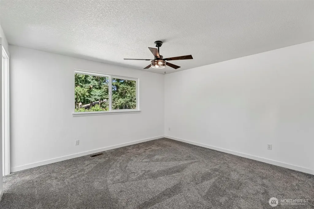 16409 92nd Avenue E Puyallup WA 98375