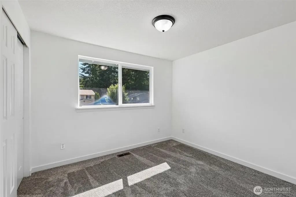16409 92nd Avenue E Puyallup WA 98375