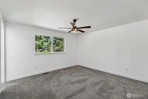 16409 92nd Avenue E Puyallup WA 98375