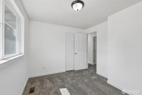16409 92nd Avenue E Puyallup WA 98375