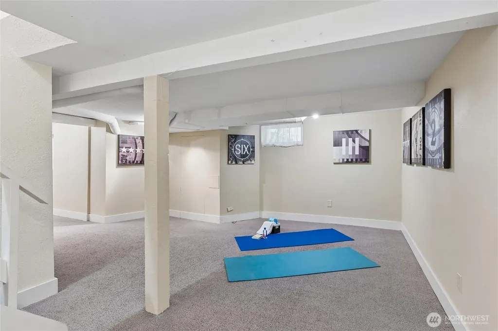 346 NE 58th Street Seattle WA 98105