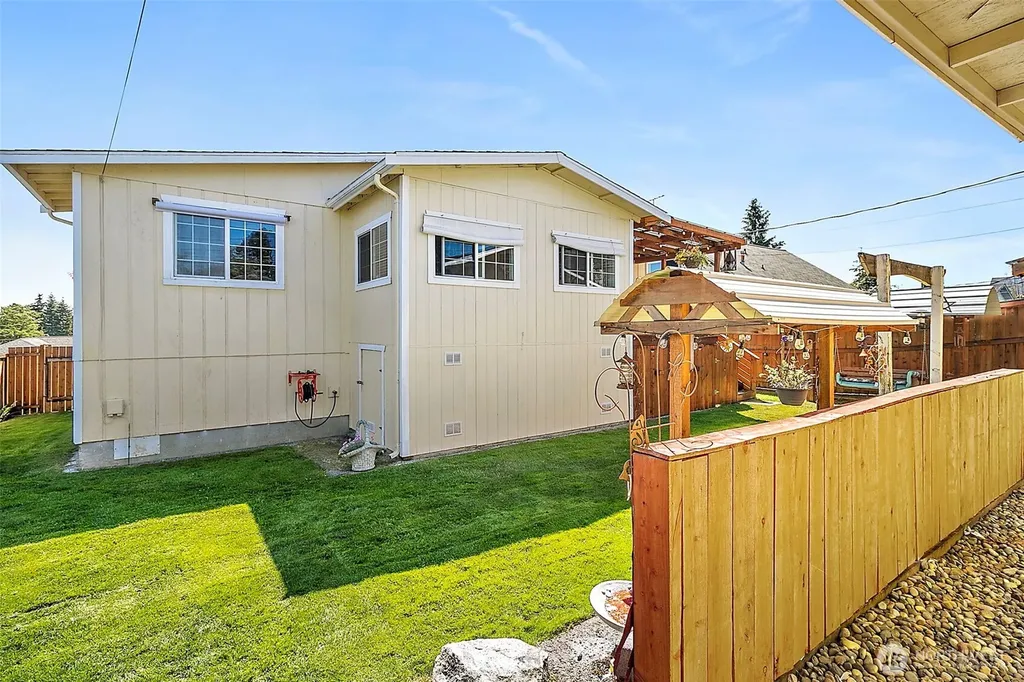 4610 N Defiance Street Tacoma WA 98407