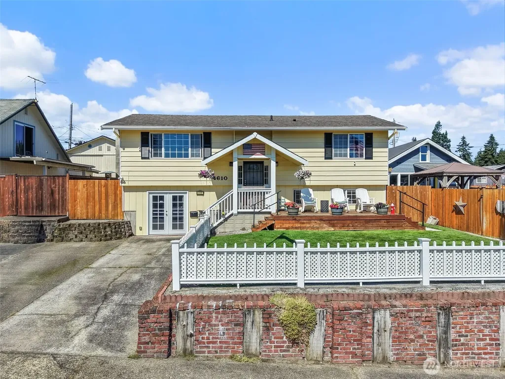 4610 N Defiance Street Tacoma WA 98407