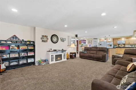 4610 N Defiance Street Tacoma WA 98407