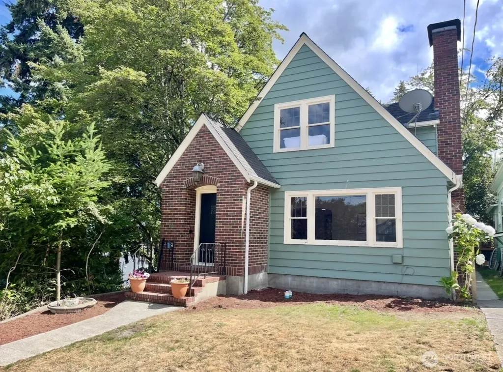 1615 Gregory Way Bremerton WA 98337